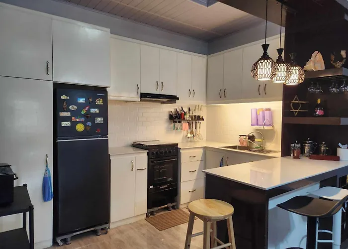 Goldland Caelestis Guest House