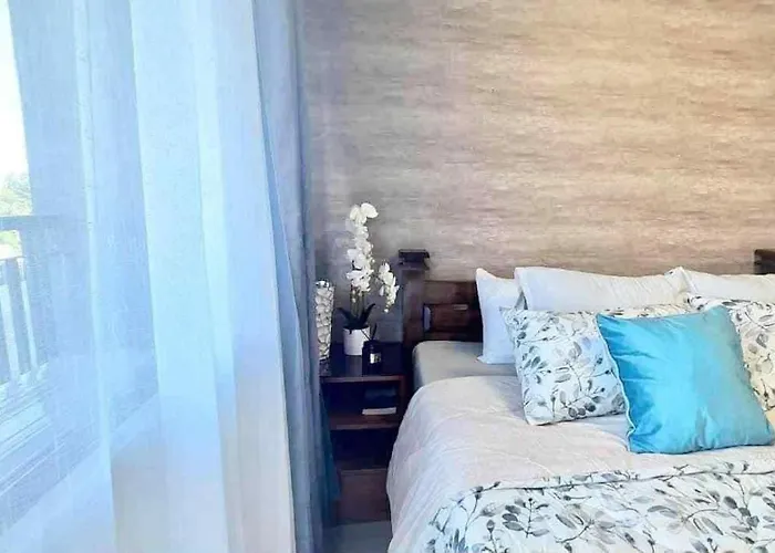 The King Bed In Smdc, Sm City Diversion Rd Iloilo City